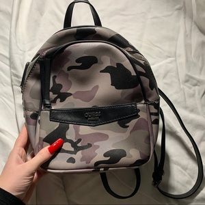 Guess Back pack